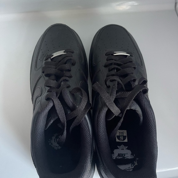 ‼️SOLD‼️Nike Air Force 1 lows - Picture 2 of 4